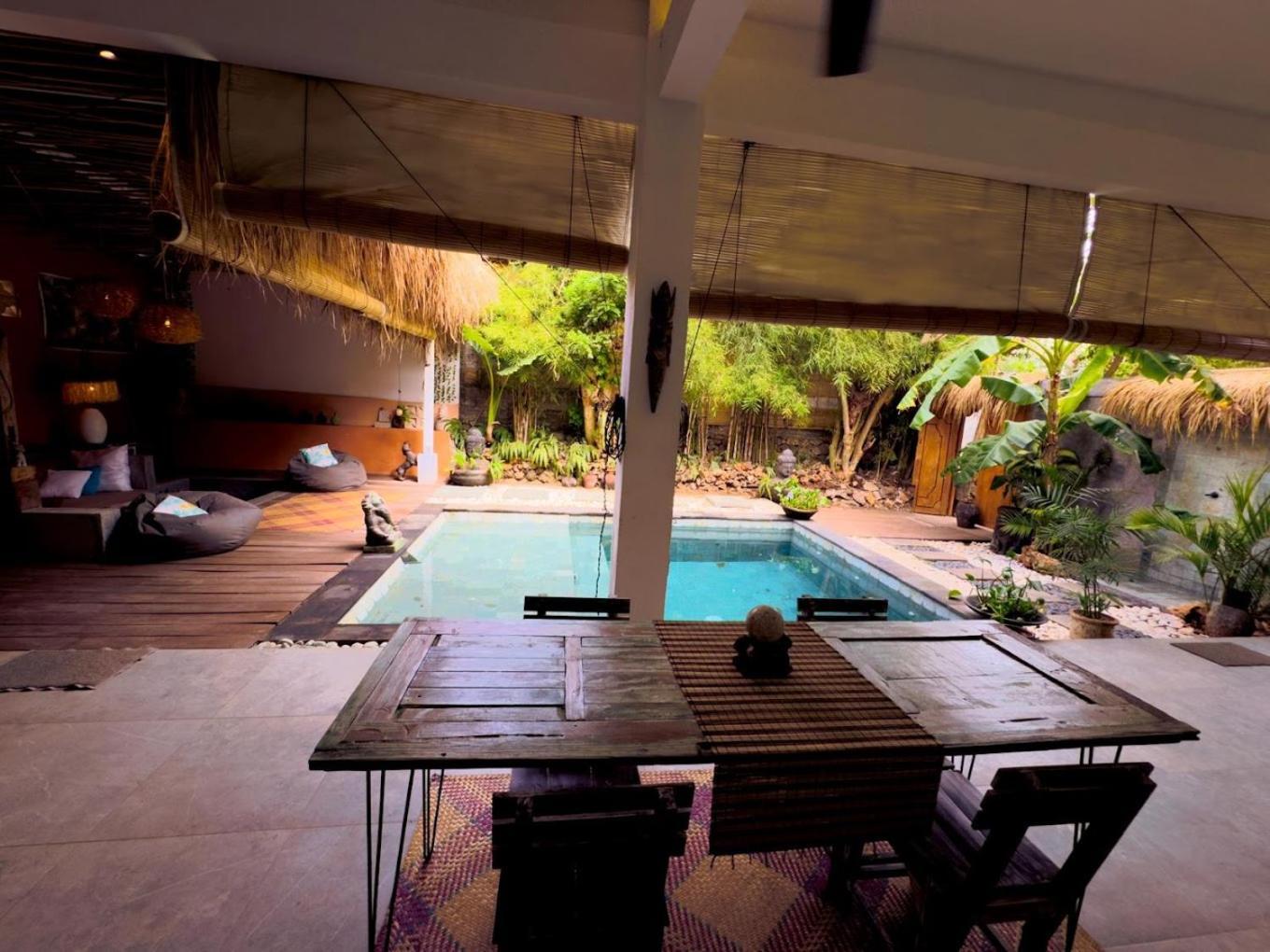Villa Jellyfish House, *